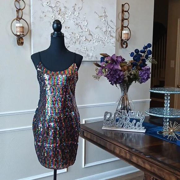 Super Sexy Multicolor Sequined Bodycon Mini Dress. Size L - Picture 9 of 17